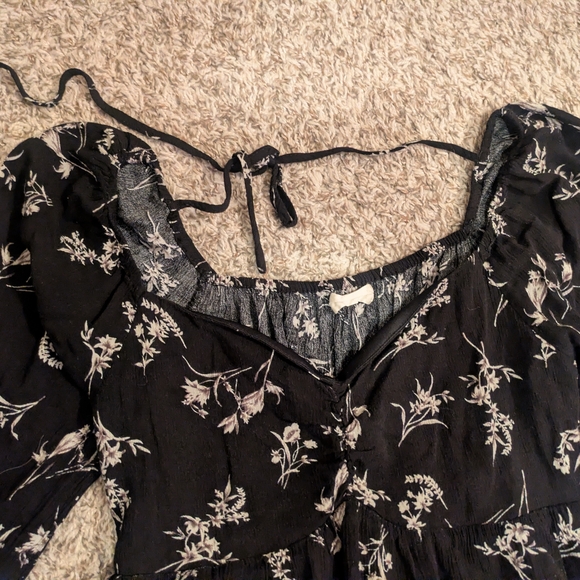 Black Floral Bell Sleeve Dress Off The Shoulder With Sweetheart Neckline - Picture 2 of 4